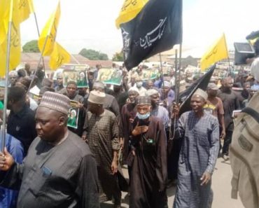 BREAKING: Shi’ites Protest Alleged Injustice Against El-Zakzaky In Kaduna