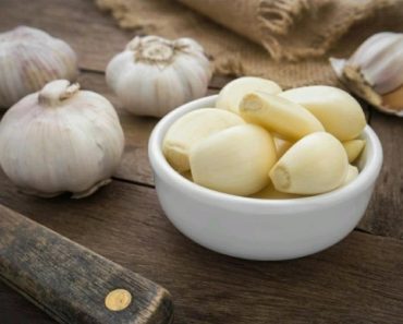 Medicinal Benefits That Can Be Derived From Chewing Raw Garlic Often