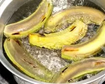Boil Banana Peels For 15 Minutes & Drink The Water With An Empty Stomach To Treat These 5 Sickness