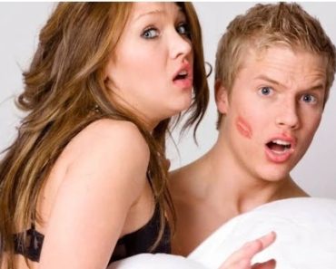 Warning Dangers Of Having Sex With Your Partner During Her Menstrual Period