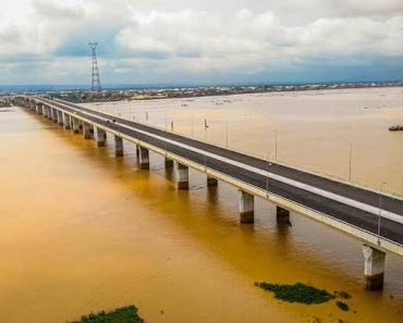 BREAKING: Police Arrest 2 Robbers Vandalizing Second Niger Bridge