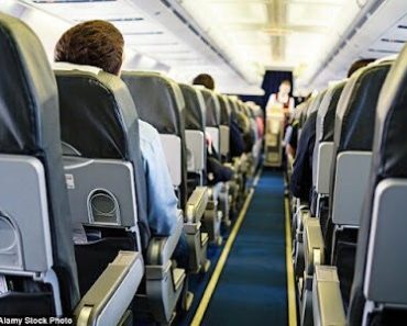 4 Places You Must Never Sit Inside Aeroplane to Avoid This From Happening